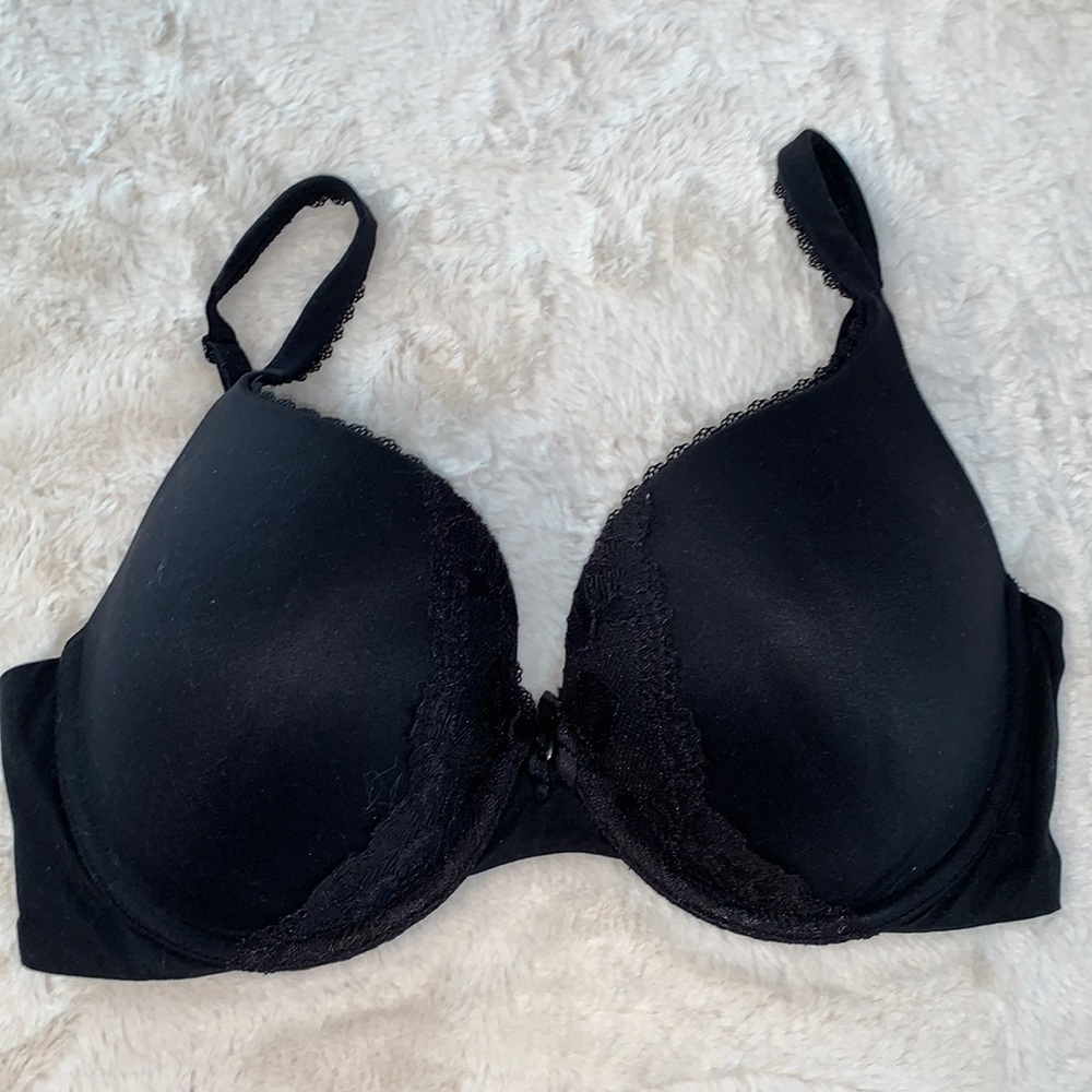 34DD Victoria’s Secret Body By Victoria Padded perfect coverage bra